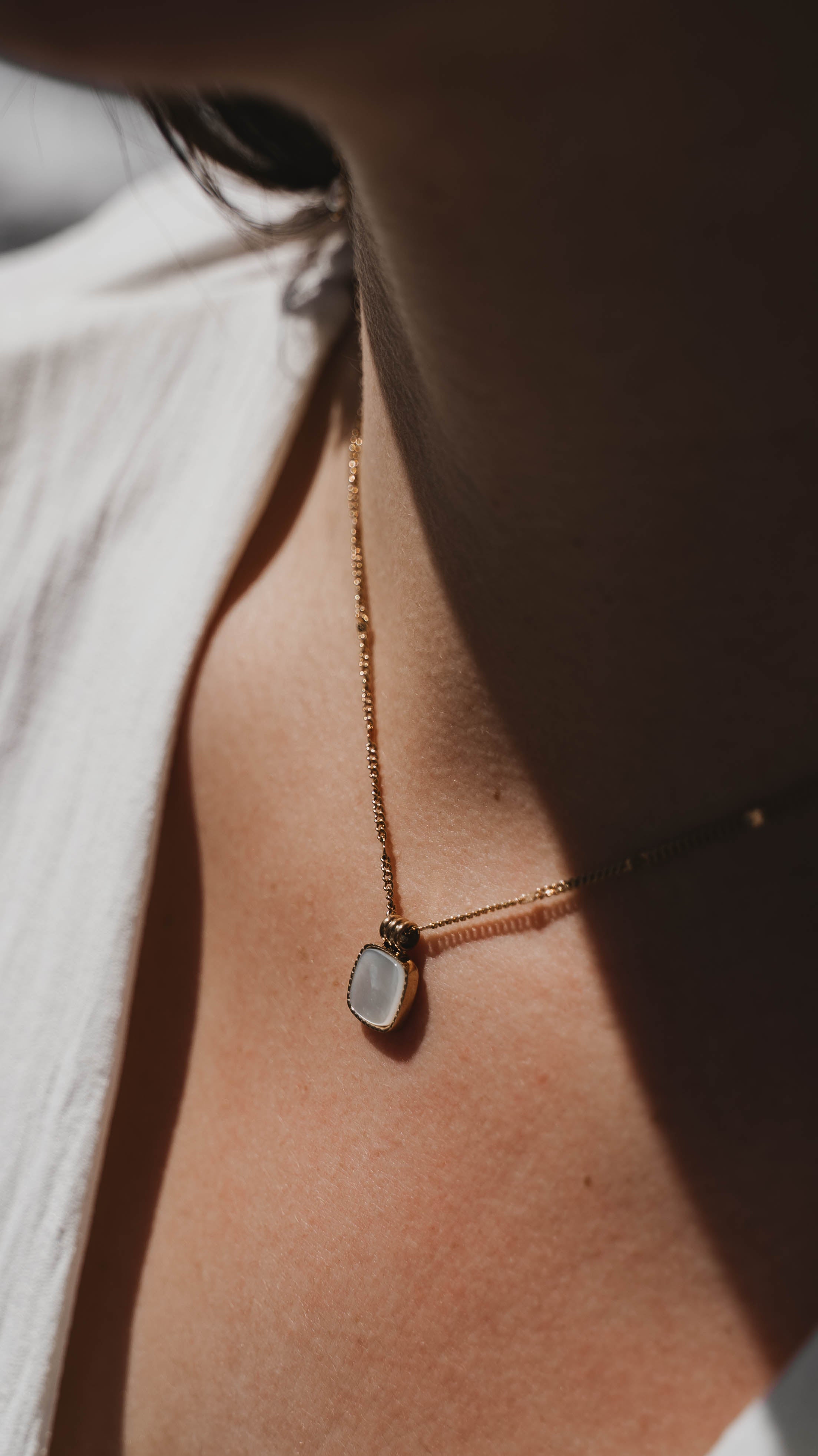 Izmir | Collier en acier inoxydable et pierre naturelle | Nacre | Doré