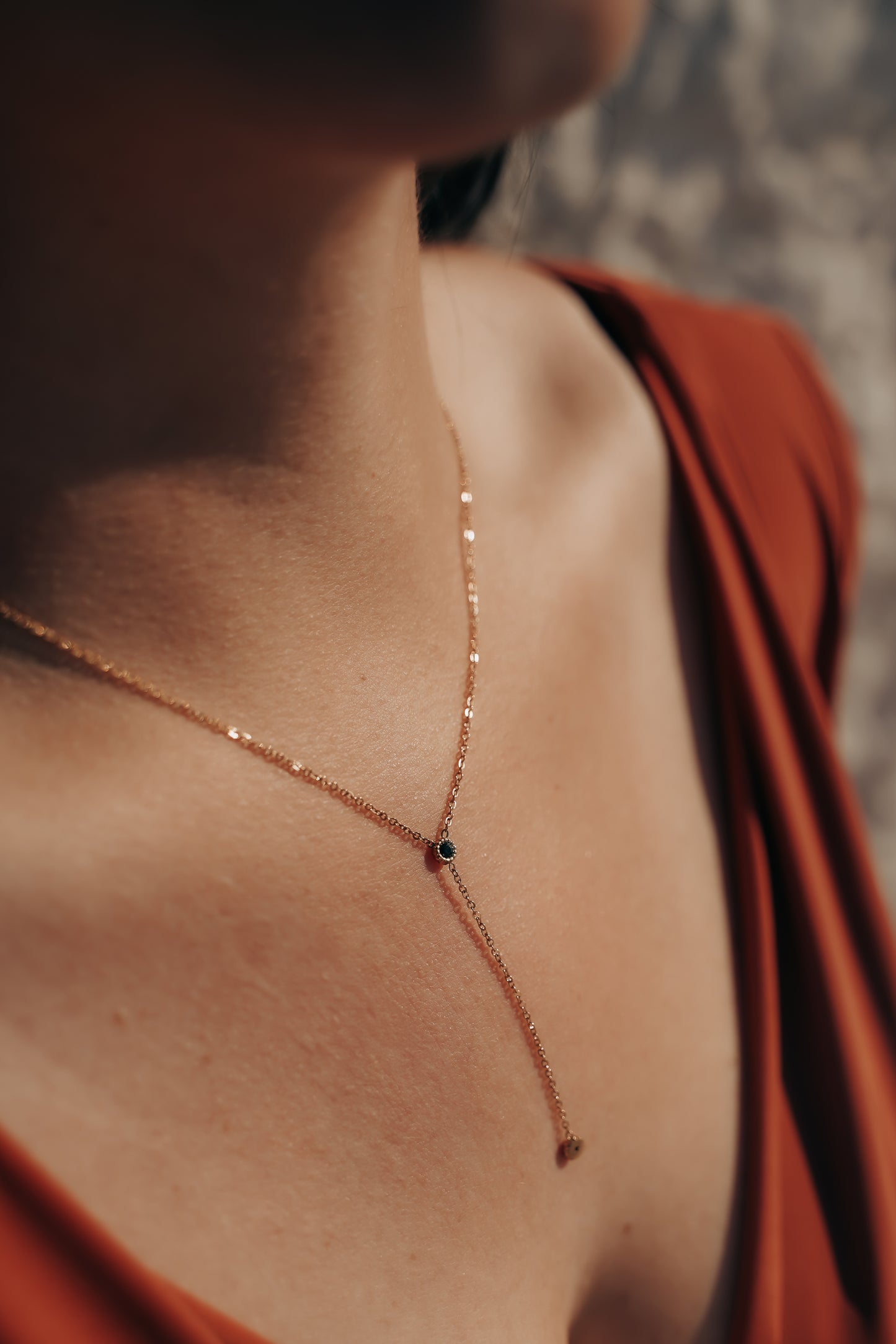 Rhodes | Collier Y en acier inoxydable | Oxyde de zirconium noir | Doré