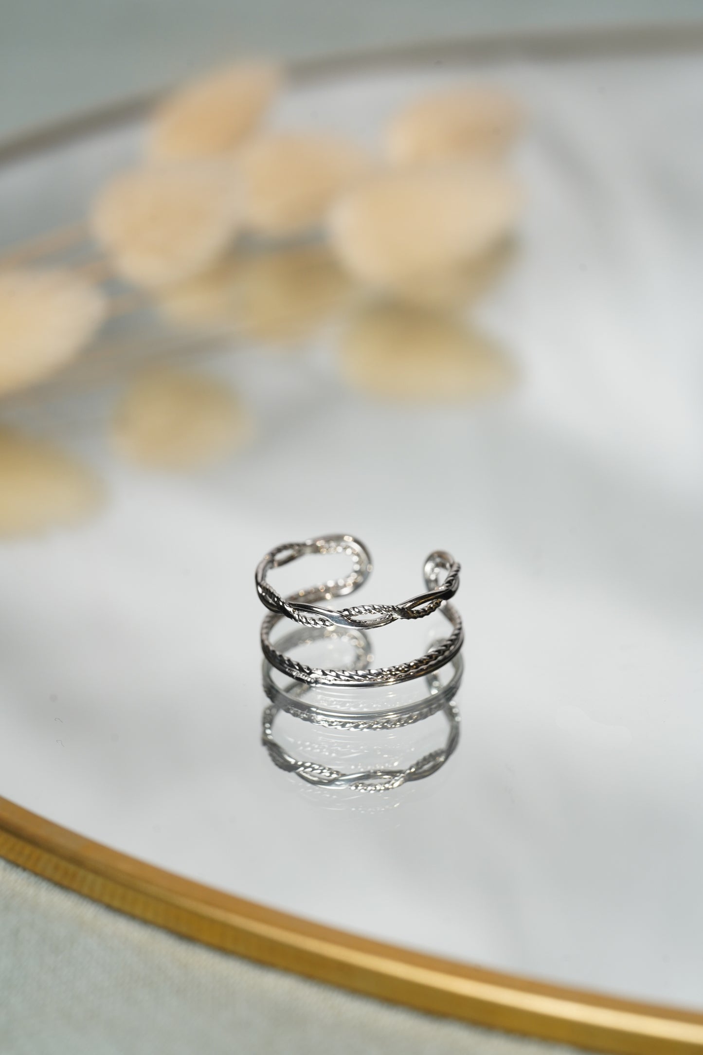 Orphic | Bague en acier inoxydable argenté martelé et brossé - 9 mm | En stock! | Arkai Orphic | Bague en acier inoxydable argenté martelé et brossé - 9 mm | En stock! | Arkai