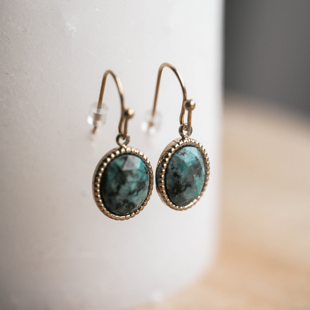 Vérone | Boucles d'oreilles en acier inoxydable et pierres naturelles | Turquoise Africaine | Doré