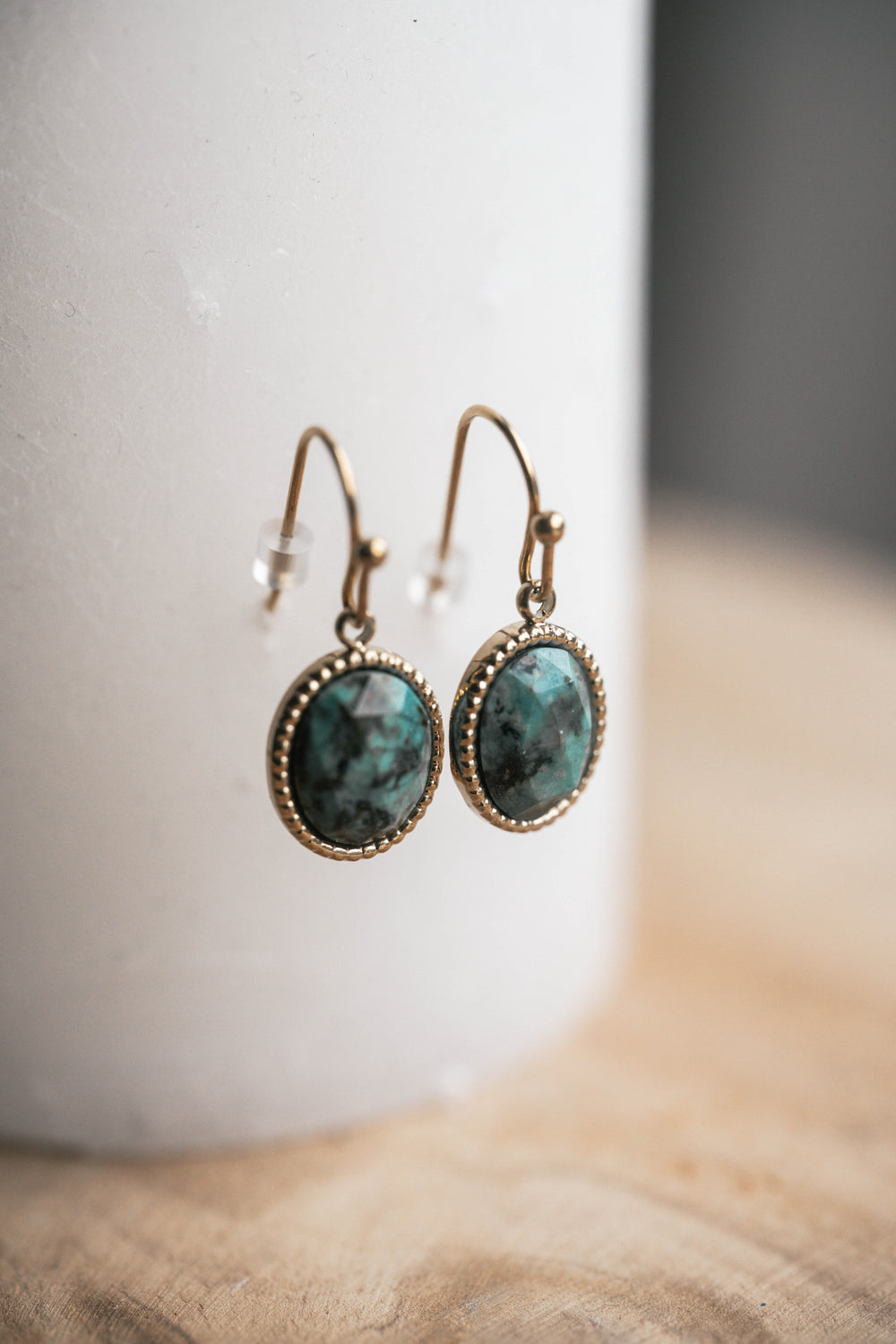 Vérone | Boucles d'oreilles en acier inoxydable et pierres naturelles | Turquoise Africaine | Doré