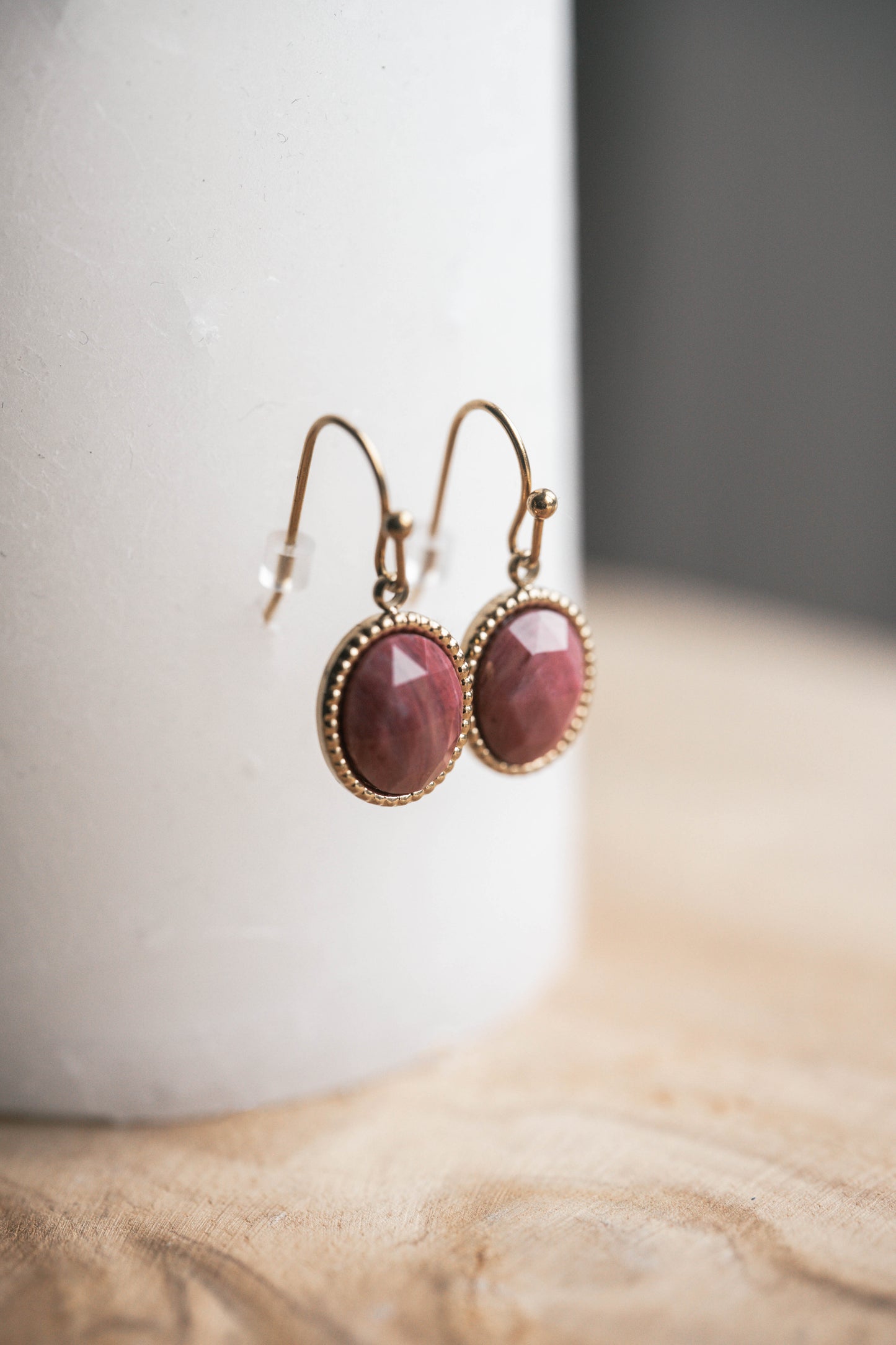 Vérone | Boucles d'oreilles en acier inoxydable et pierres naturelles | Rhodonite | Doré