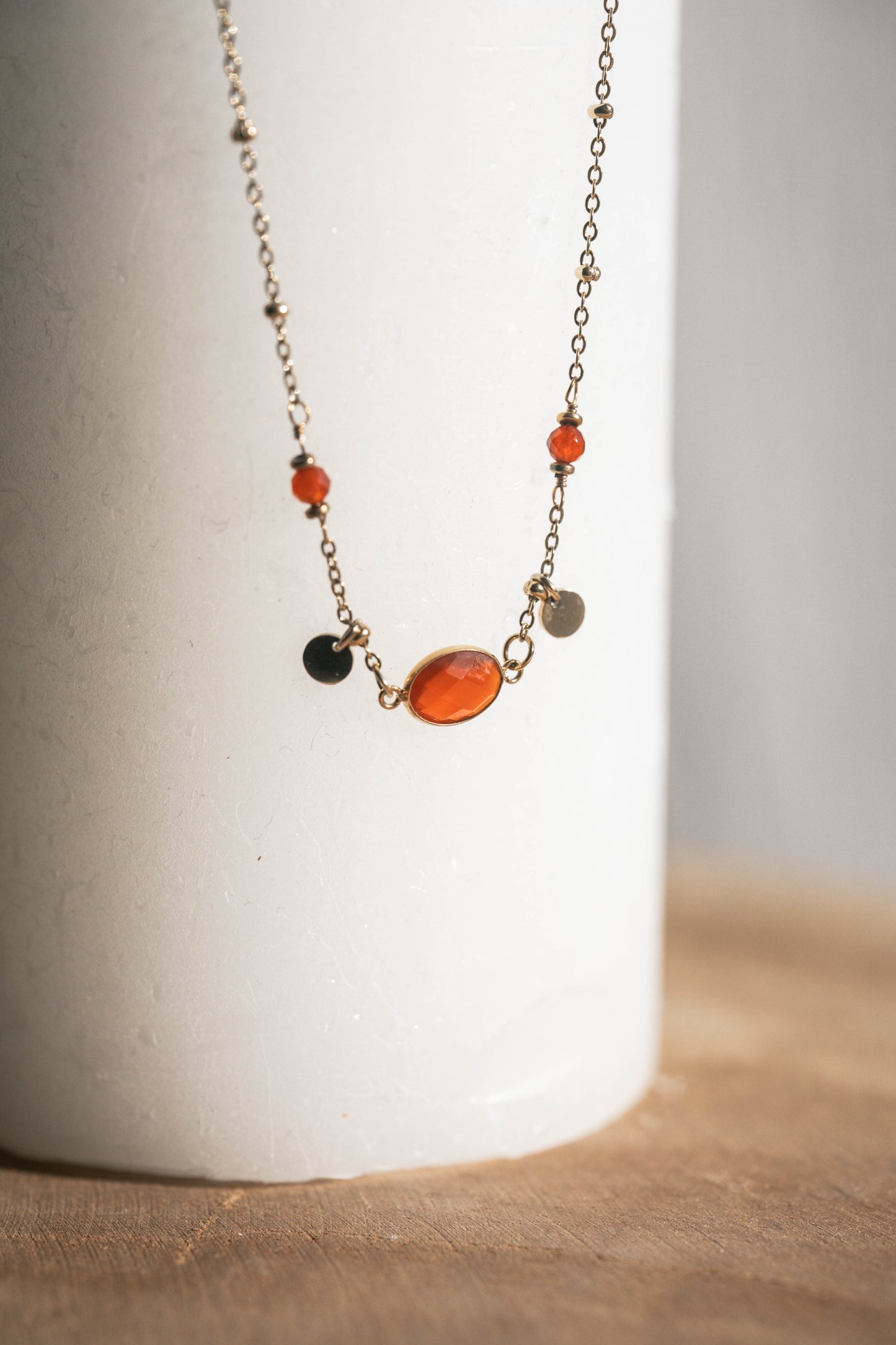 Tulum | Collier en acier inoxydable et pierres naturelles | Cornaline | Doré