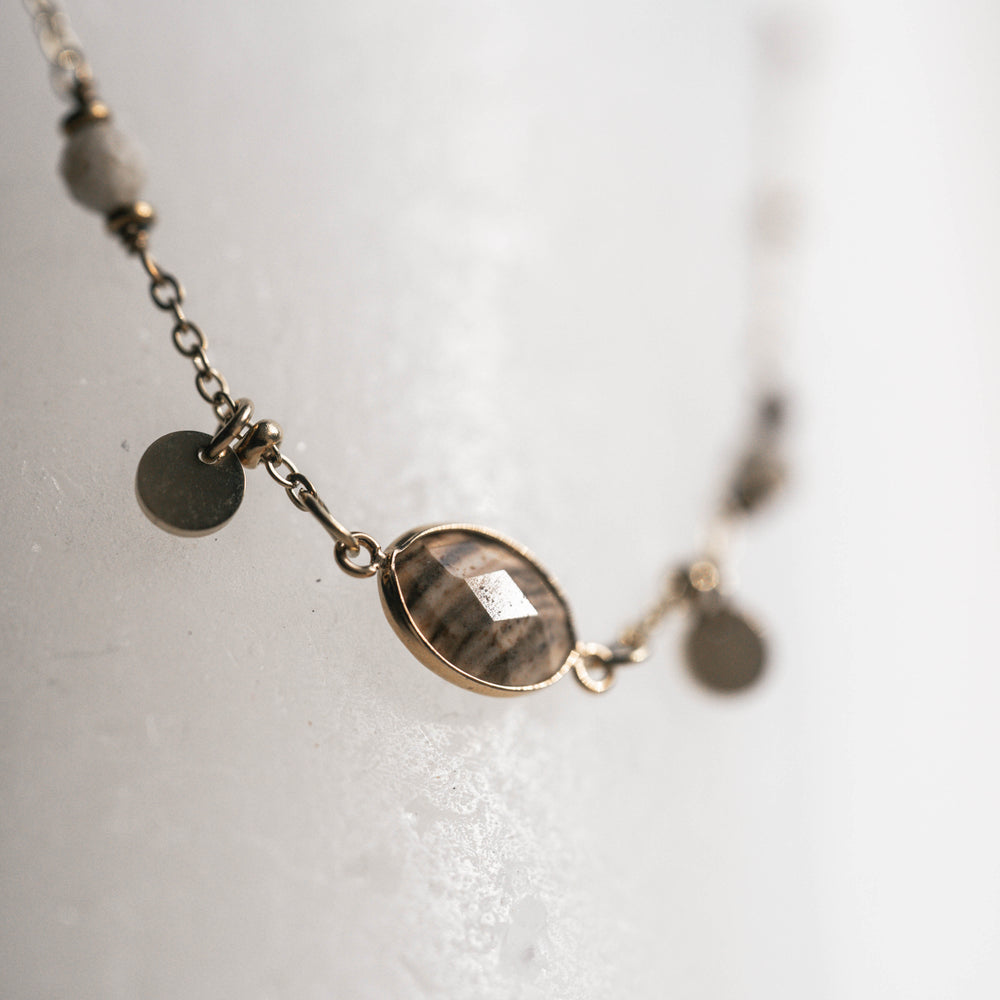 
                      
                        Tulum | Bracelet en acier inoxydable et pierres naturelles | Jaspe Paysage | Doré
                      
                    