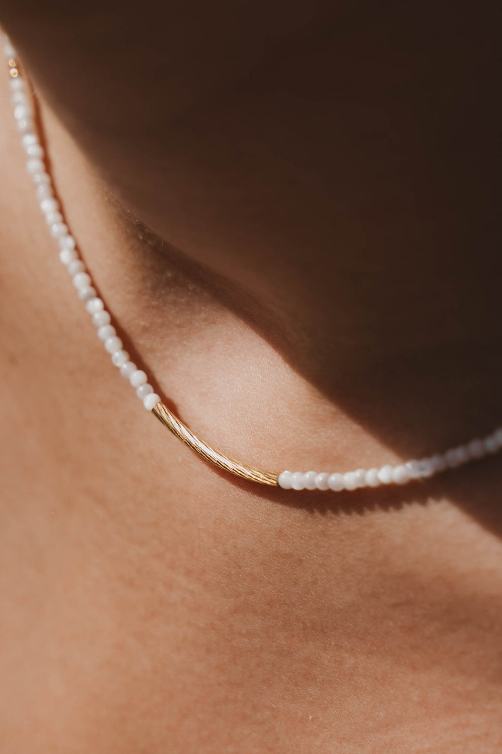 Oman | Collier en acier inoxydable et pierres naturelles | Nacre | Doré