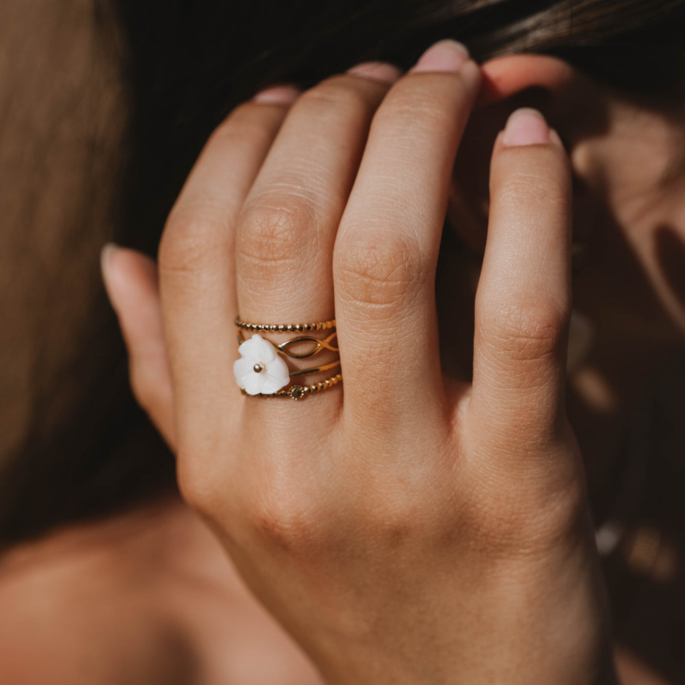 Honolulu | Bague en acier inoxydable et pierre naturelle | Nacre | Doré