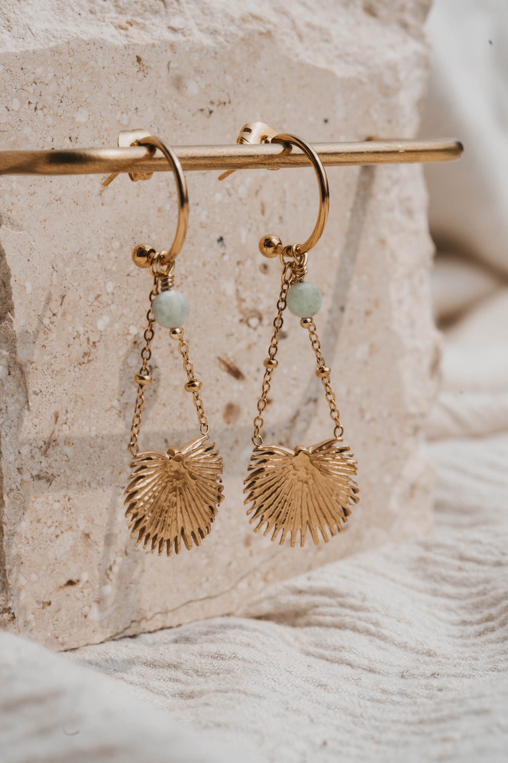Île Penotte | Boucles d'oreilles en acier inoxydable et pierres naturelles | Emeraude | Doré