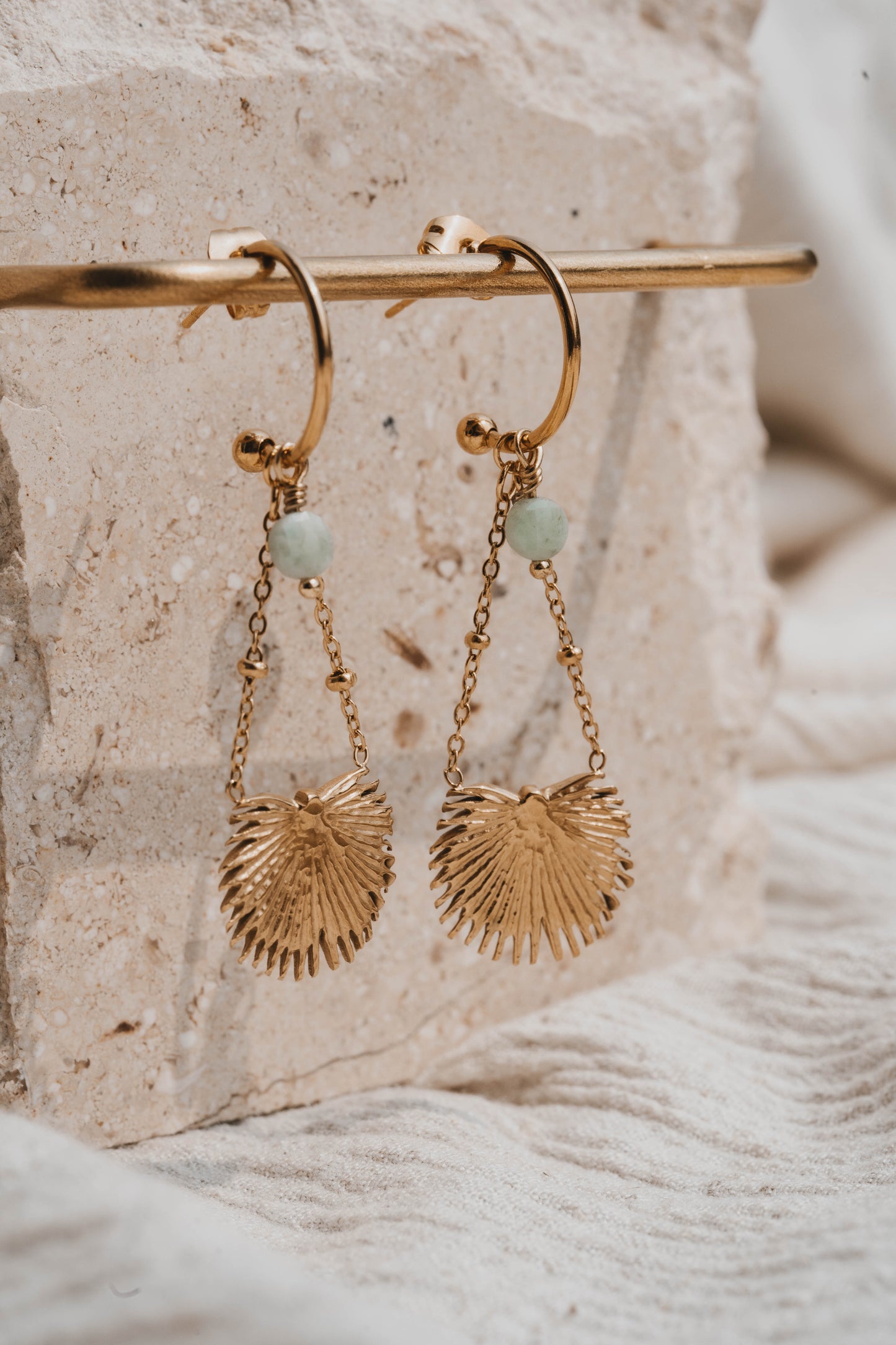 Île Penotte | Boucles d'oreilles en acier inoxydable et pierres naturelles | Emeraude | Doré