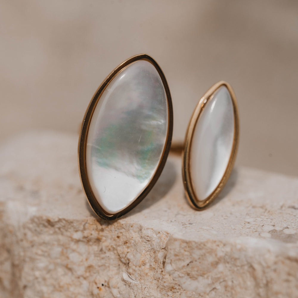 Punta Cana | Bague en acier inoxydable et pierres naturelles | Nacre | Doré