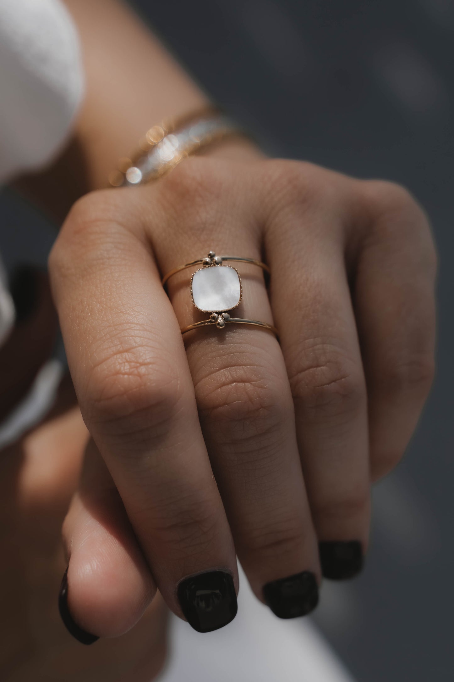 Tahiti | Bague en acier inoxydable et pierre naturelle | Nacre | Doré