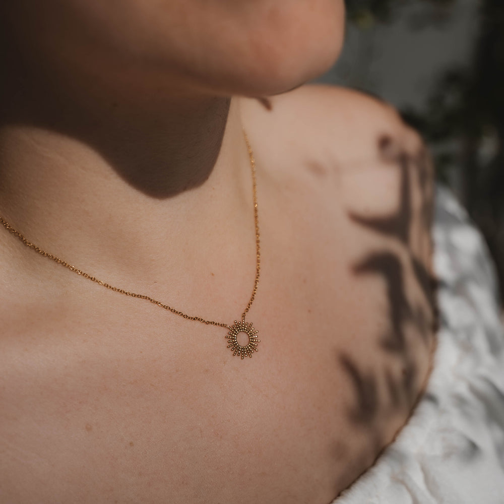 
                      
                        Hélios | Collier en acier inoxydable | Doré
                      
                    
