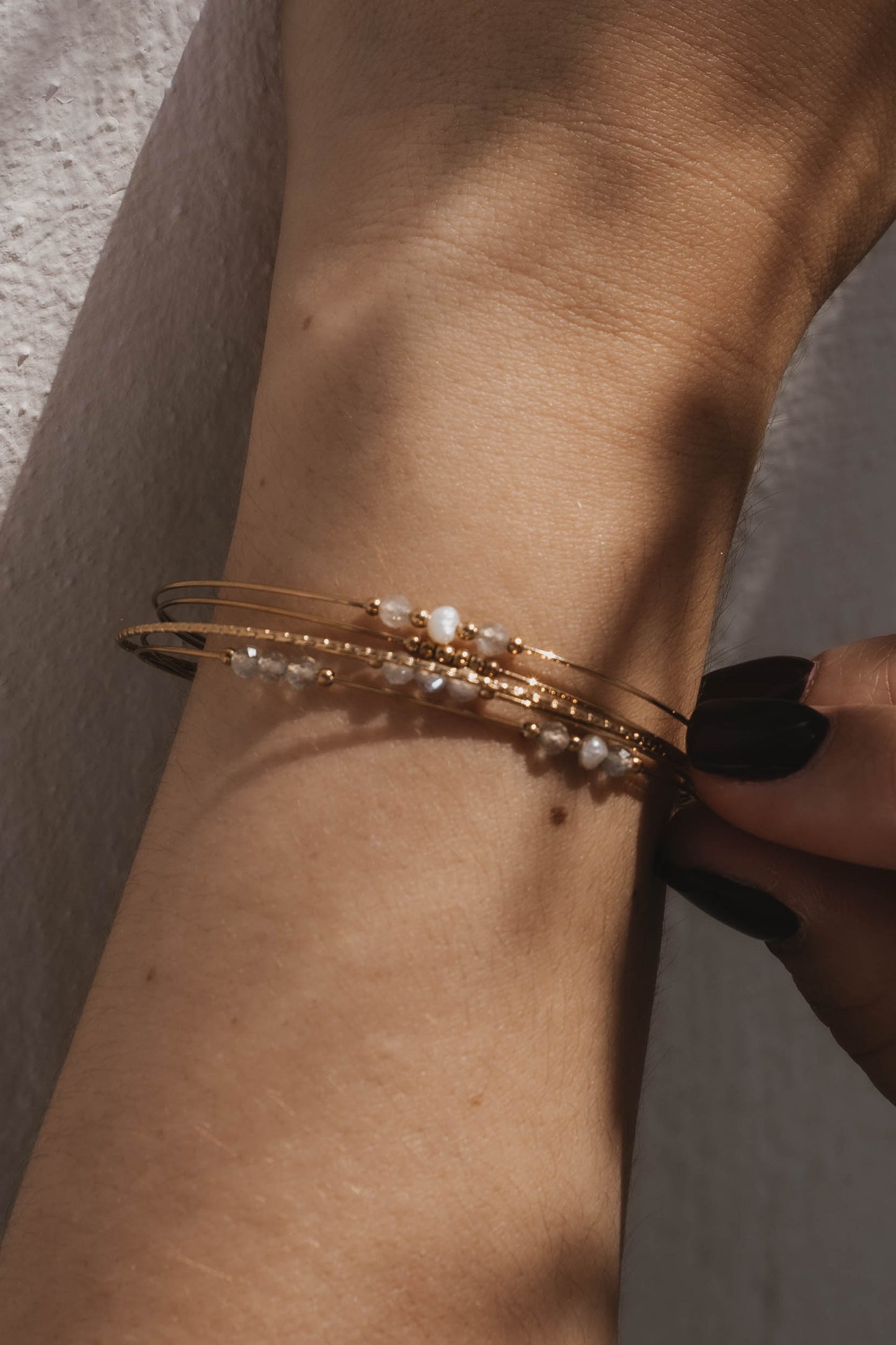 Aléria | Bracelet / jonc en acier inoxydable et pierres naturelles | Jaspe paysage | Doré