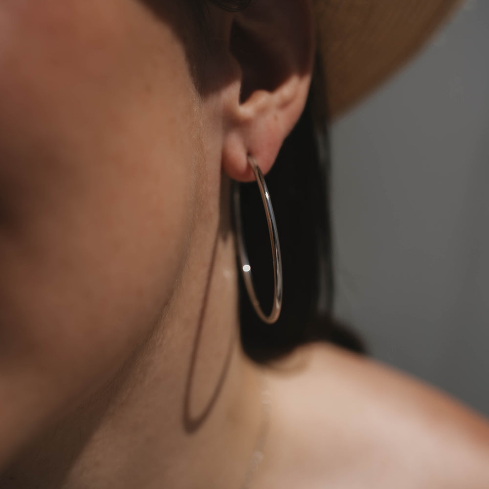 
                      
                        Chicago | Boucles d'oreilles / créoles en acier inoxydable | 5 cm | Argenté
                      
                    