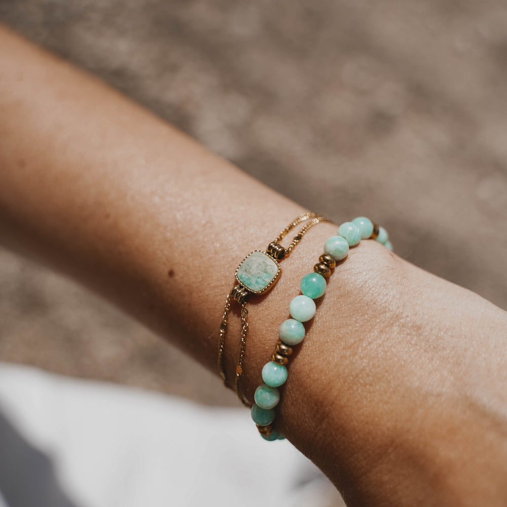 
                      
                        El Nido | Bracelet en acier inoxydable et pierres naturelles | Amazonite | Doré
                      
                    