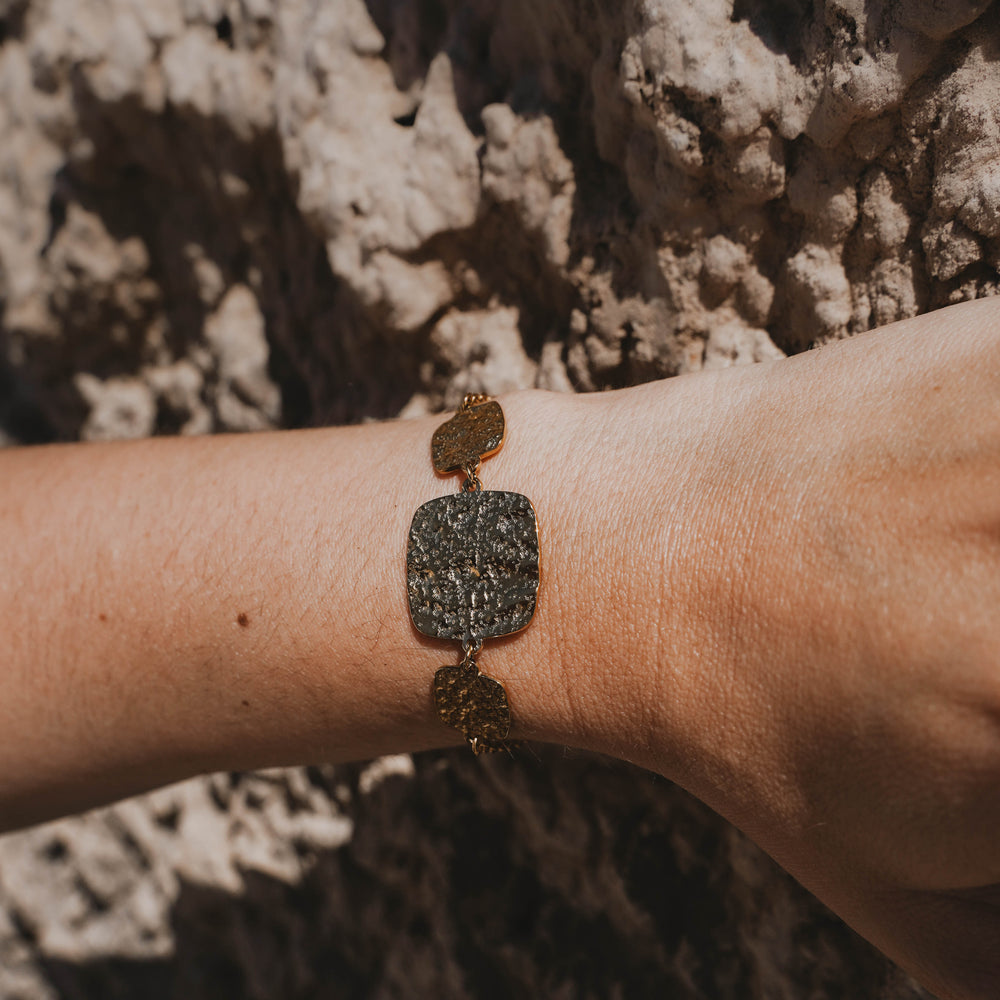 
                      
                        Aveiro | Bracelet en acier inoxydable | Doré
                      
                    