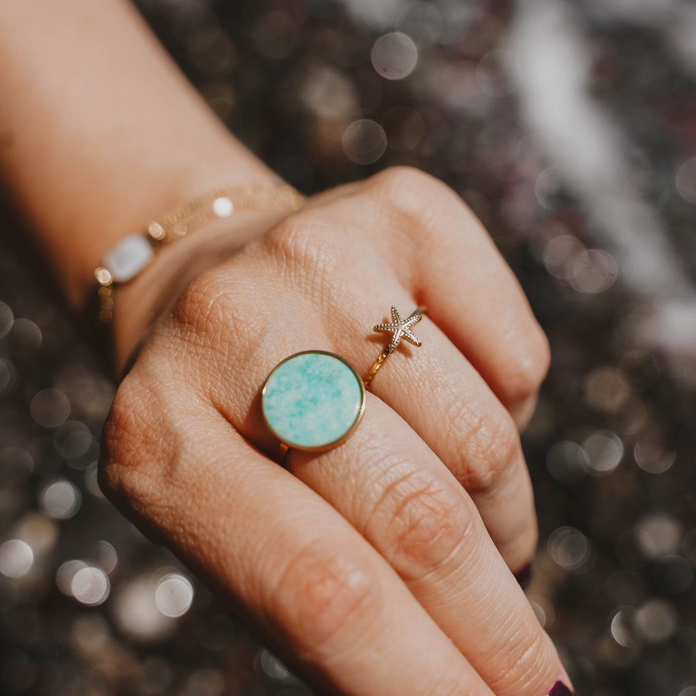 
                      
                        Naples | Bague en acier inoxydable et pierres naturelles | Amazonite | Doré
                      
                    