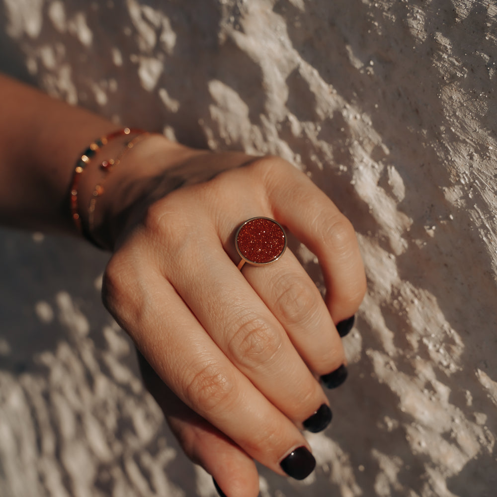 
                      
                        Naples | Bague en acier inoxydable et pierre naturelle | Doré
                      
                    