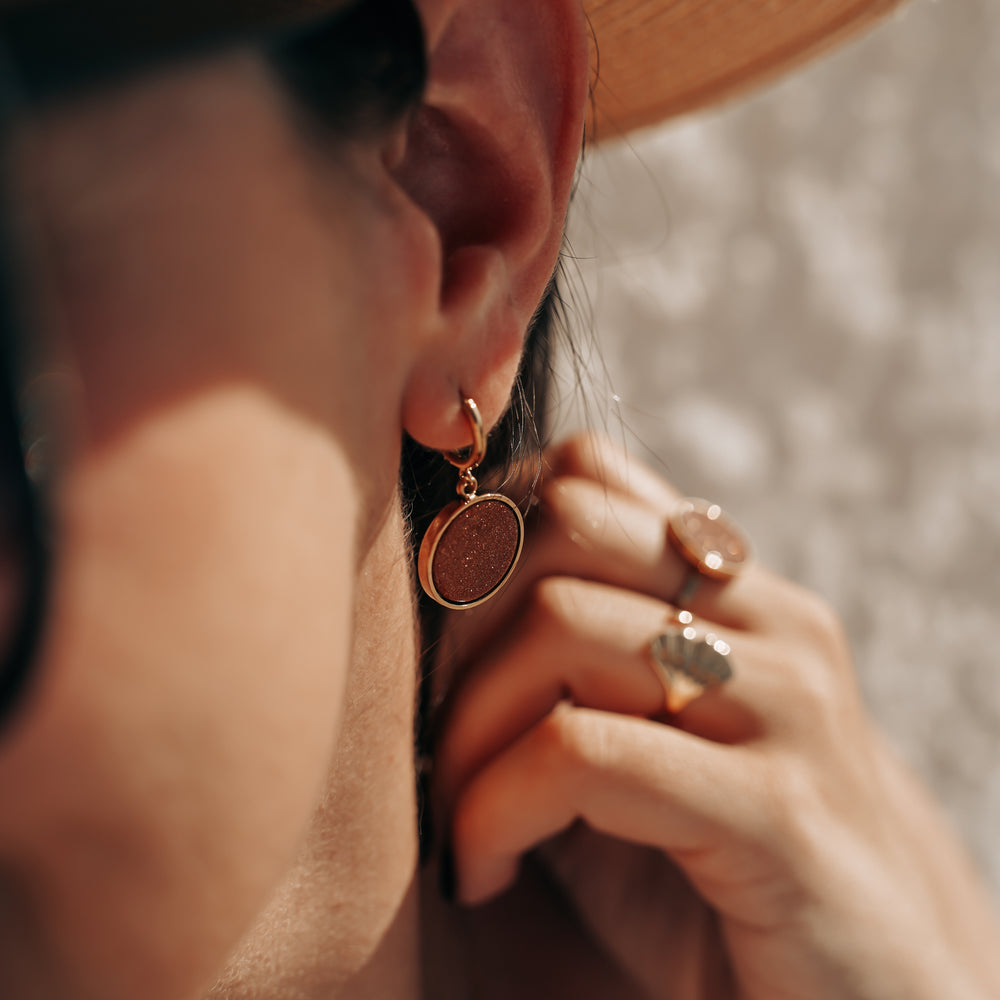 
                      
                        Naples | Boucles d'oreilles en acier inoxydable et pierres naturelles | Pierre de sable
                      
                    