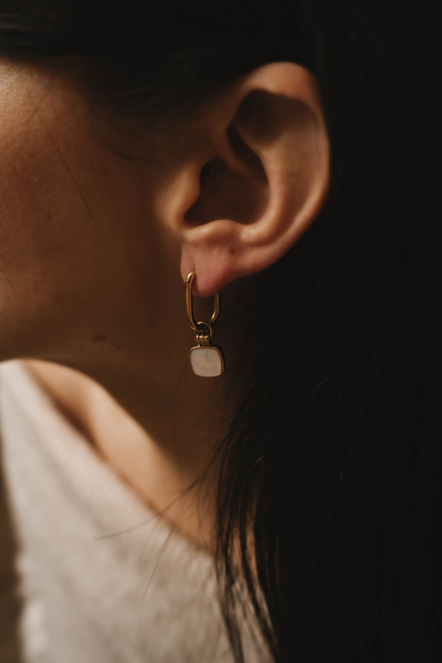 Izmir | Boucles d'oreilles en acier inoxydable et pierre naturelle | Nacre | Doré