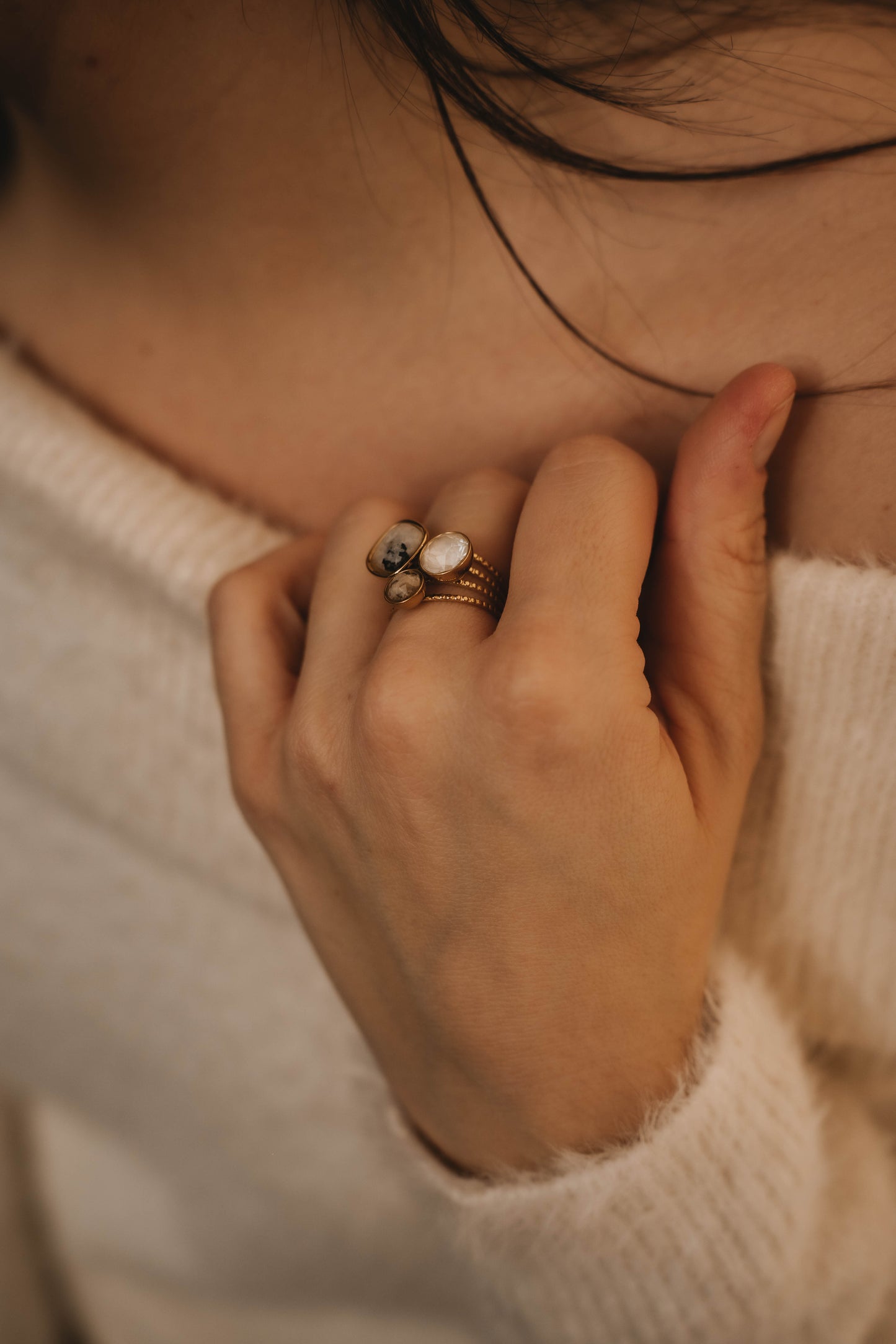 Nassau | Bague en acier inoxydable et pierres naturelles | Agate blanche, linen ignite, jaspe paysage | Doré