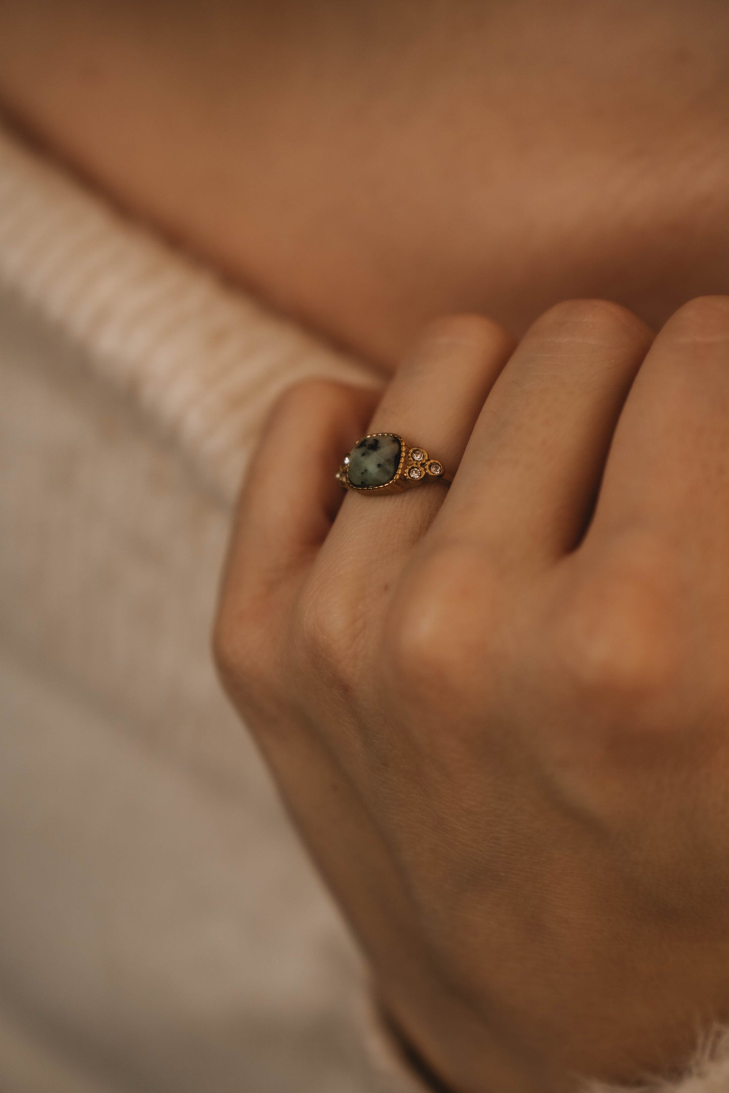 Nairobi | Bague en acier inoxydable et pierre naturelle | Turquoise Africaine | Doré