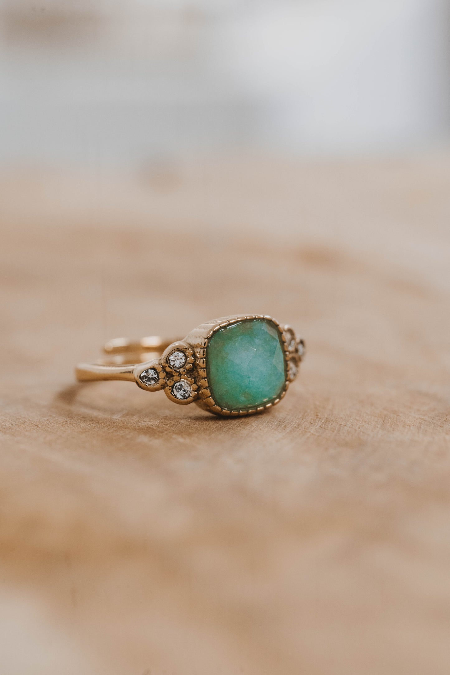 Nairobi | Bague en acier inoxydable et pierre naturelle | Amazonite | Doré