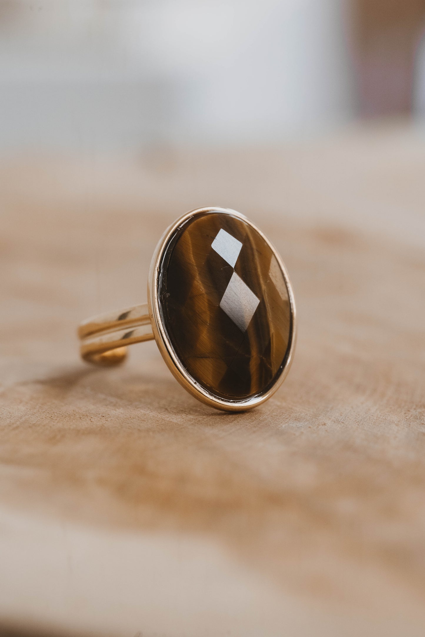 Vancouver | Bague en acier inoxydable et pierre naturelle | Œil de tigre | Doré