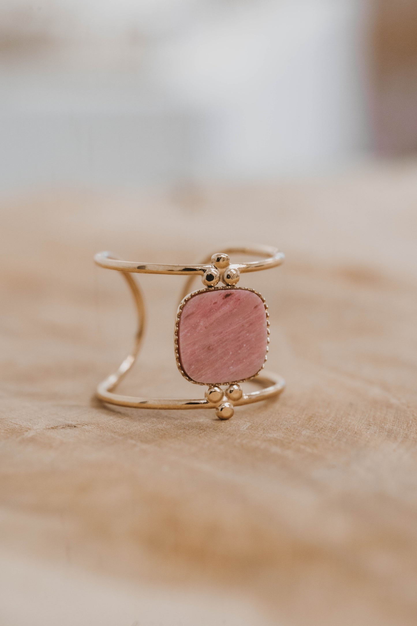 Tahiti | Bague en acier inoxydable et pierre naturelle | Rhodonite | Doré