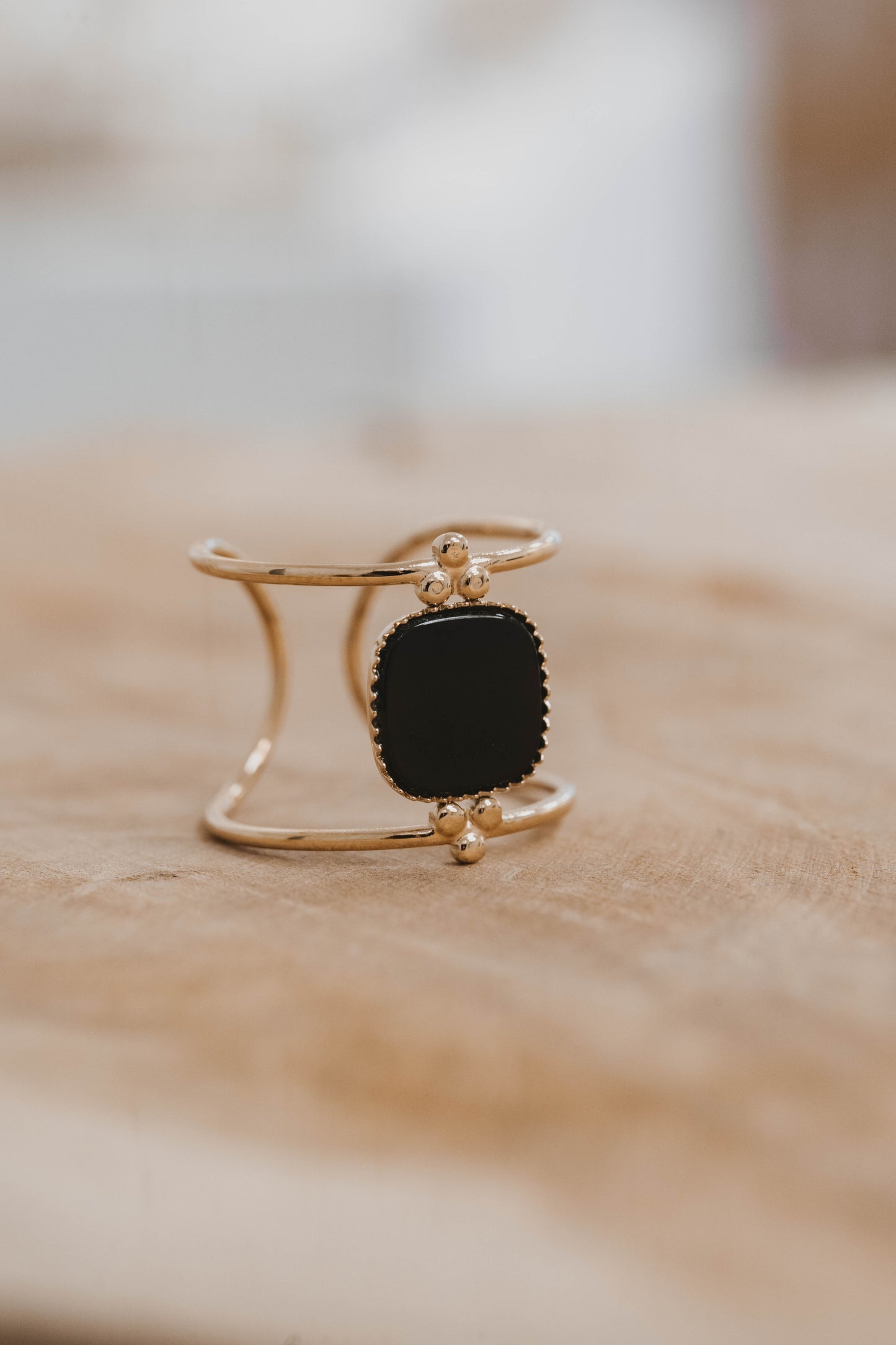 Tahiti | Bague en acier inoxydable et pierre naturelle | Onyx | Doré