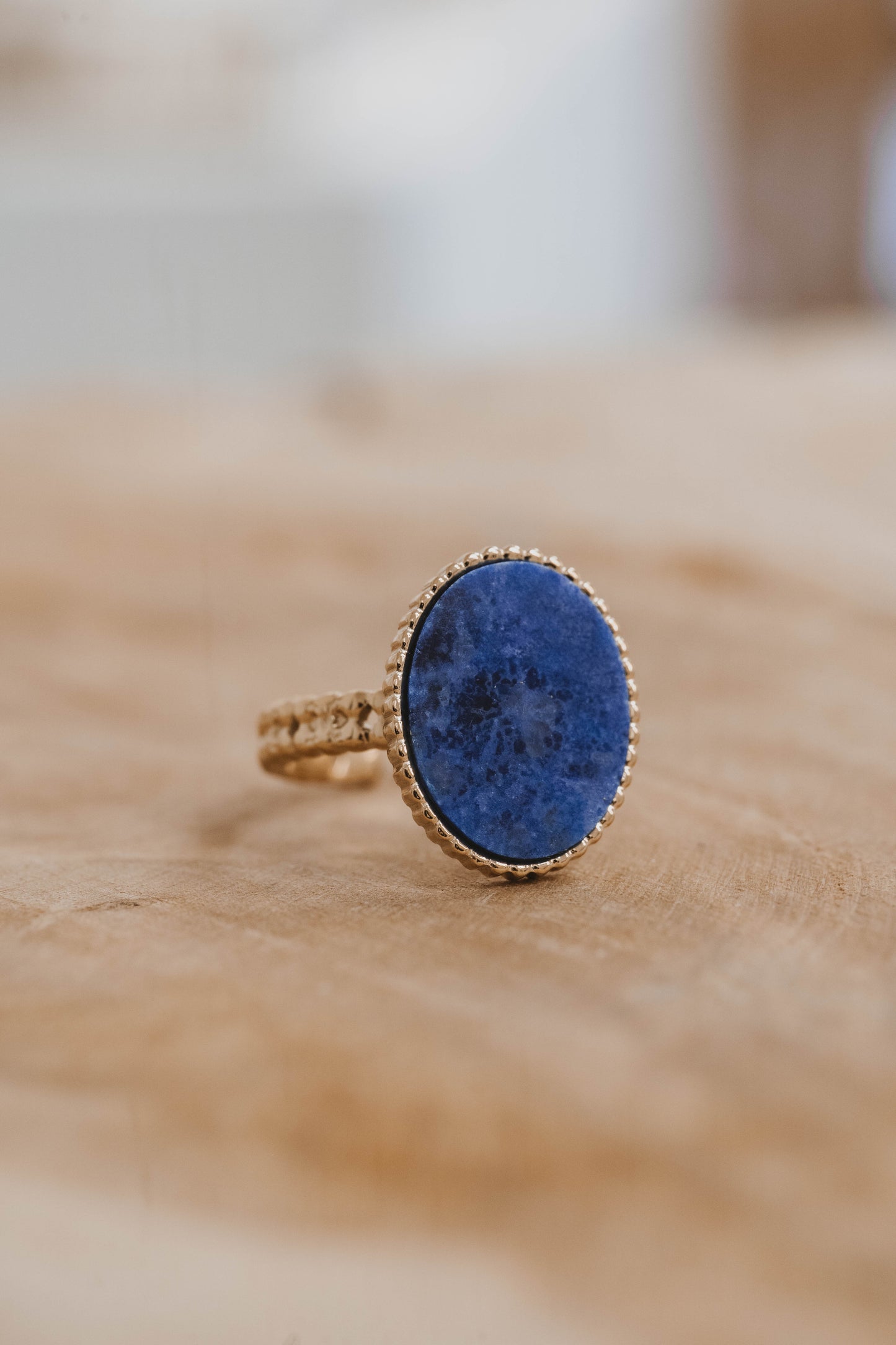 Malta | Bague en acier inoxydable et pierre naturelle | Lapis Lazuli | Doré
