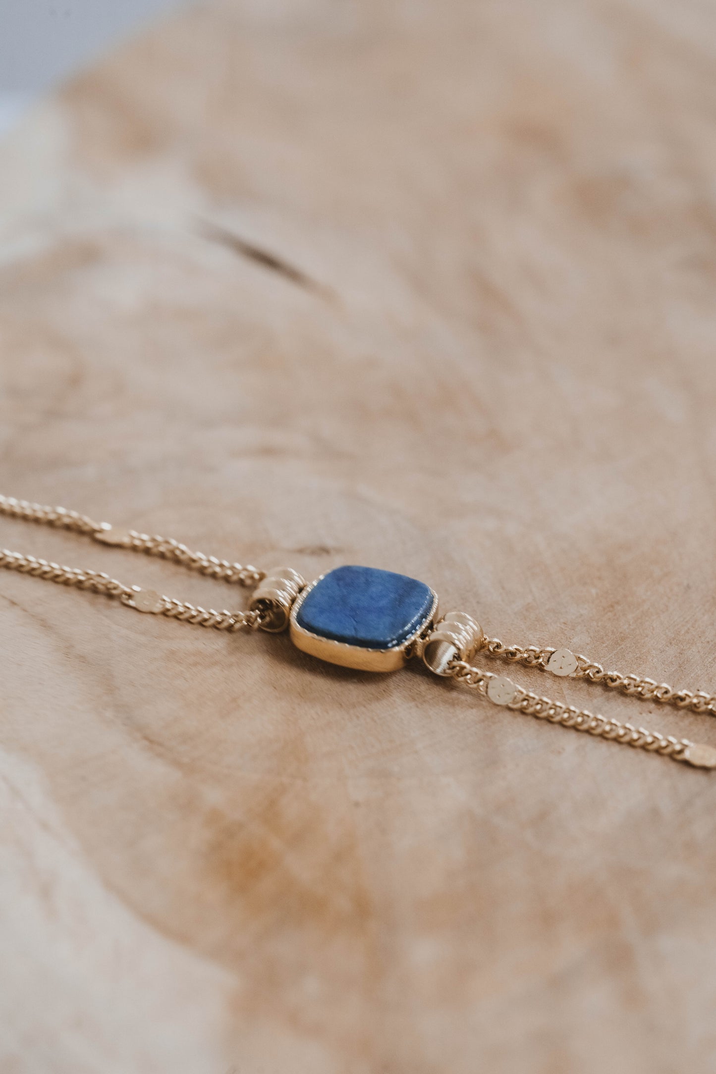 Izmir | Bracelet en acier inoxydable  et pierre naturelle | Lapis lazuli | Doré