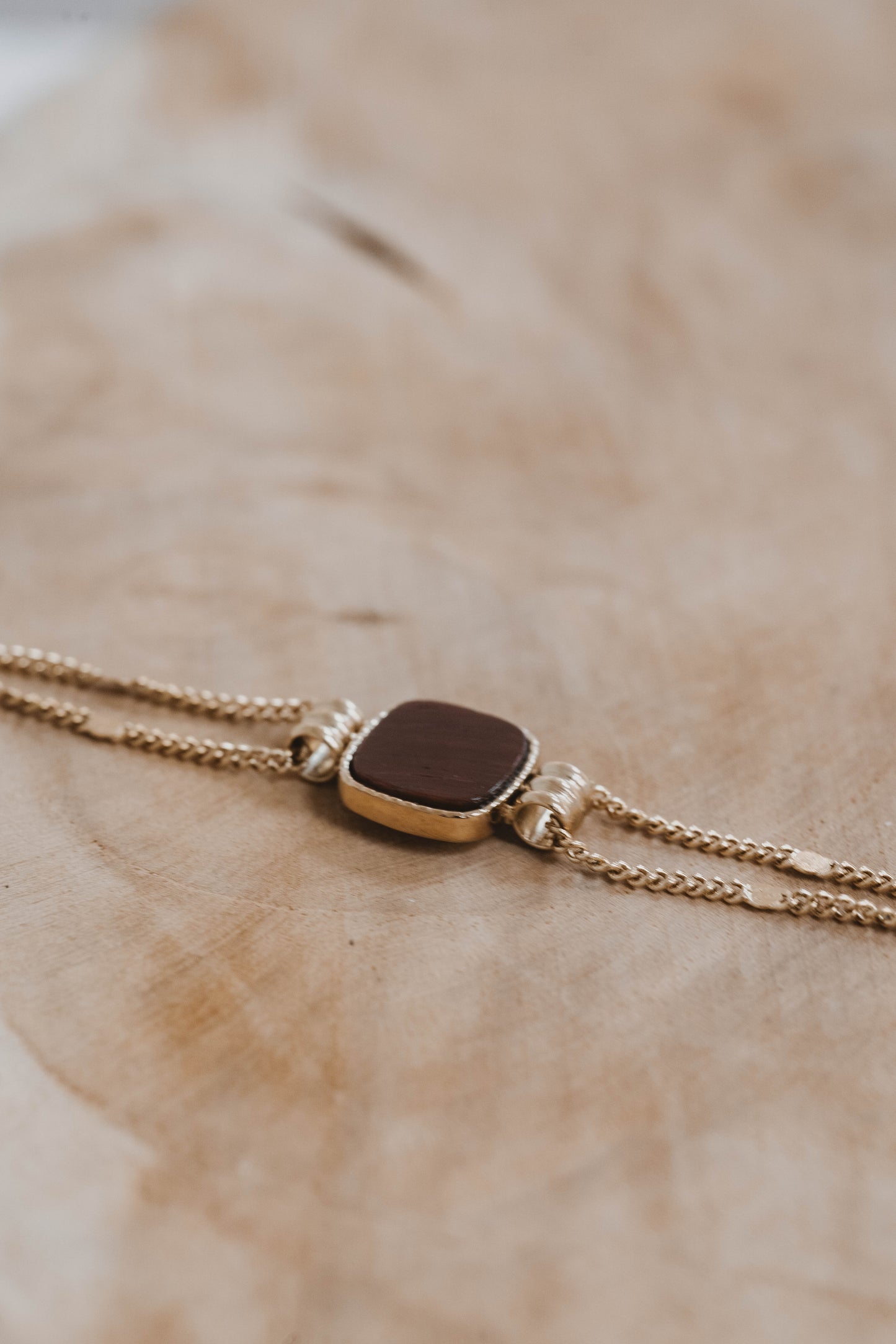 Izmir | Bracelet en acier inoxydable et pierre naturelle | Oeil de taureau | Doré