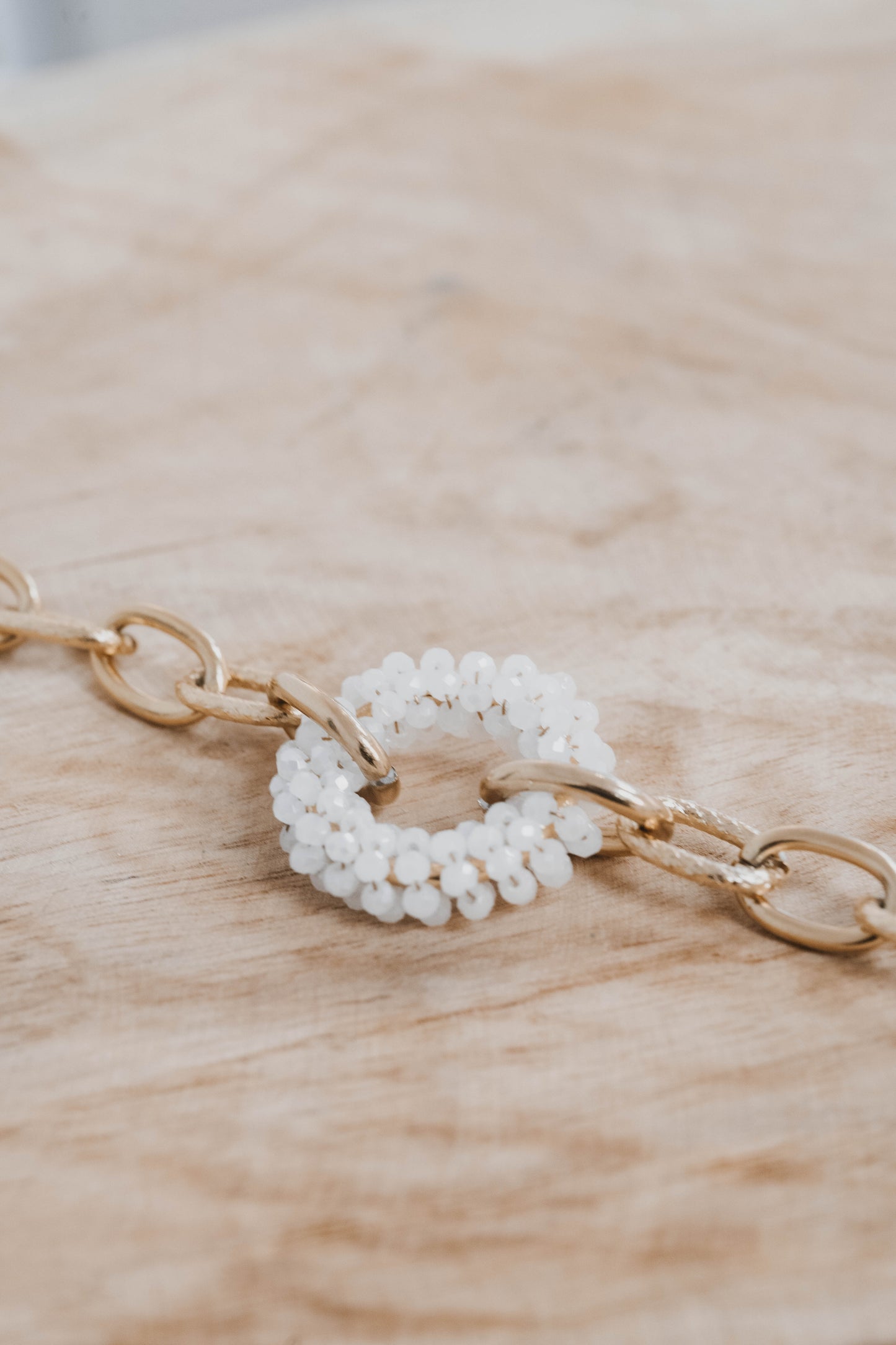 Cardiff | Bracelet en acier inoxydable | Perles blanches | Doré