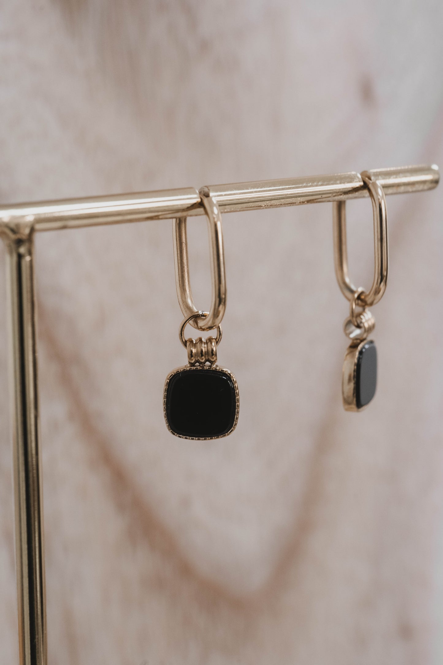 Izmir | Boucles d'oreilles en acier inoxydable et pierre naturelle | Onyx | Doré