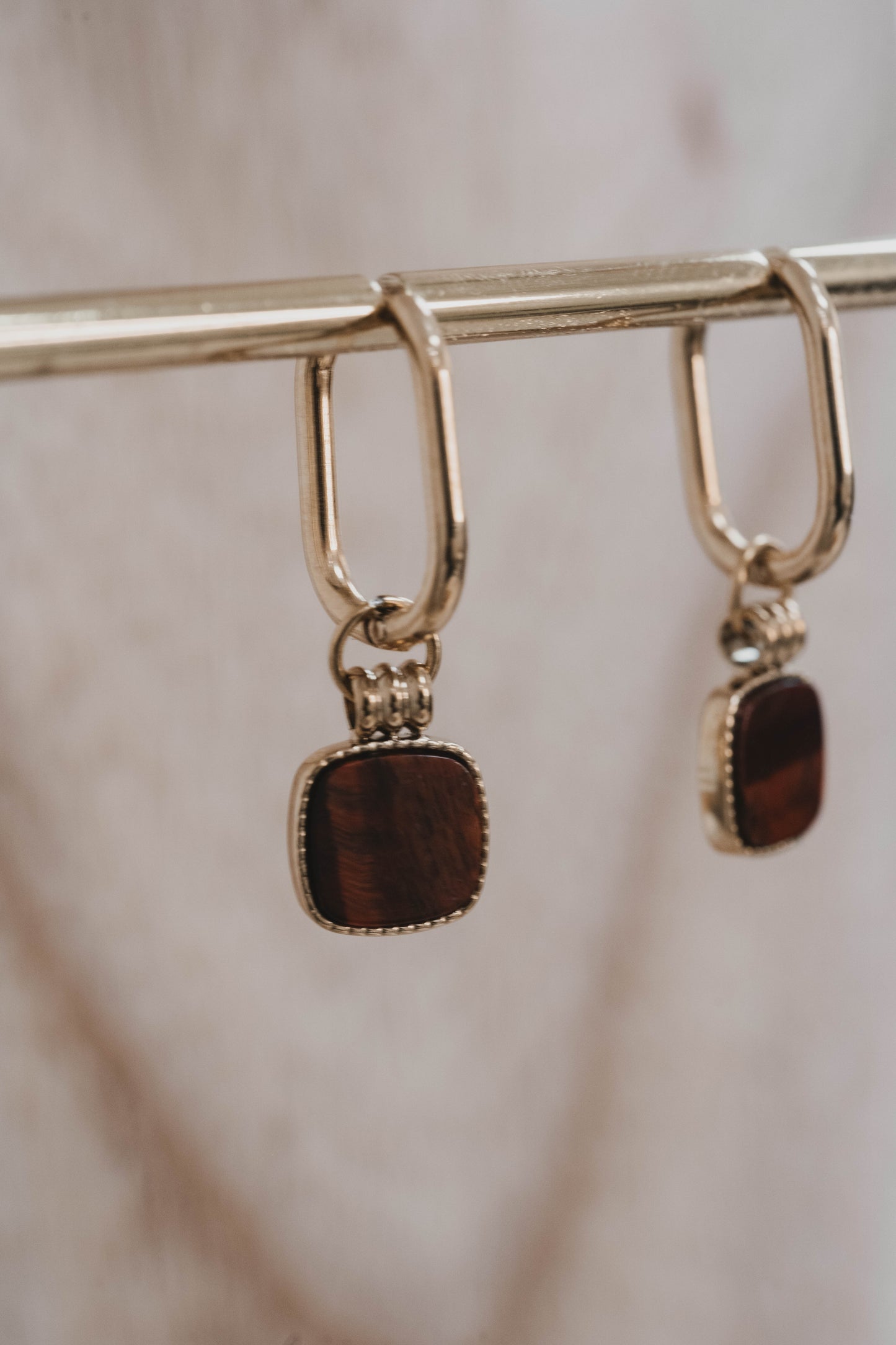 Izmir | Boucles d'oreilles en acier inoxydable et pierre naturelle | Œil de Taureau | Doré