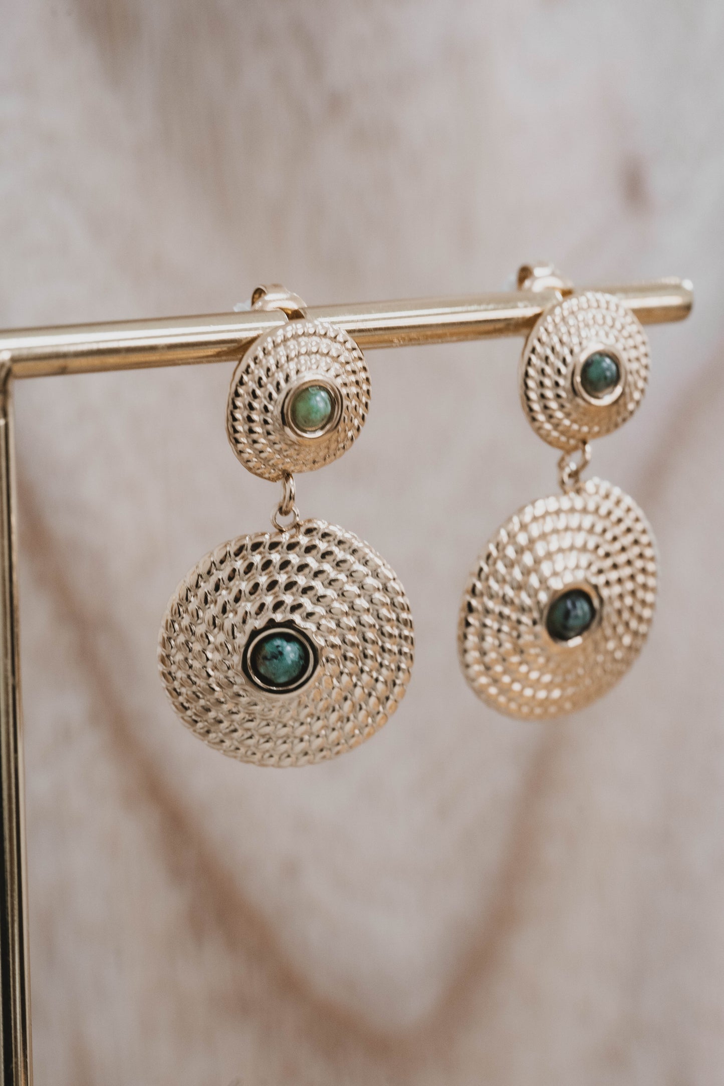 Lanzarote | Boucles d'oreilles en acier inoxydable et pierres naturelles | Turquoise Africaine | Doré