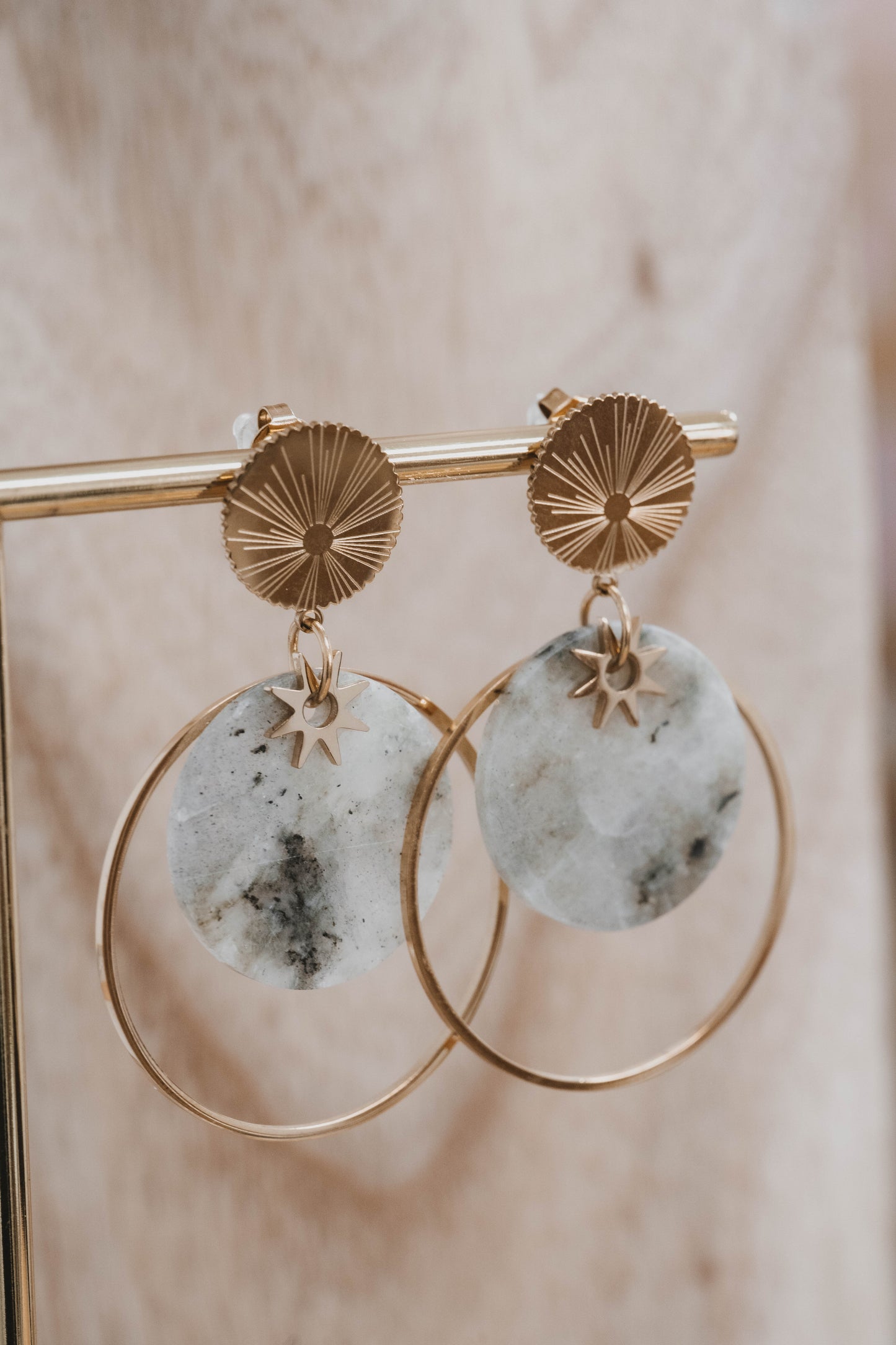 Barcelone | Boucles d'oreilles en acier inoxydable et pierre naturelle | Labradorite | Doré