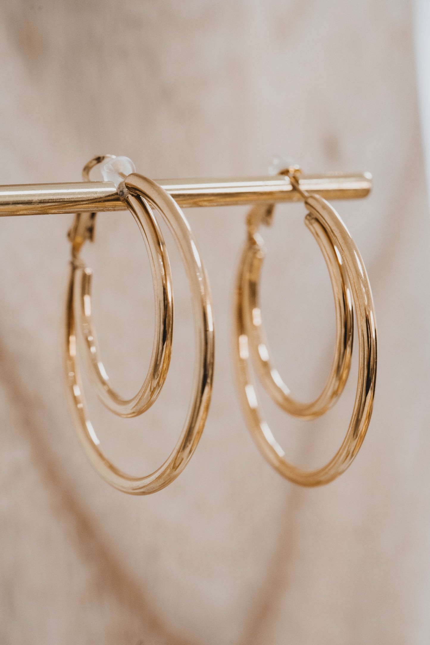 Sarajevo | Boucles d'oreilles/créoles en acier inoxydable | Doré