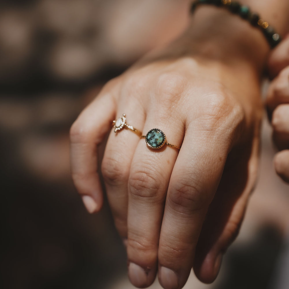 
                      
                        Bague acier inoxydable et pierre naturelle Turquoise Africaine - Nicosie
                      
                    