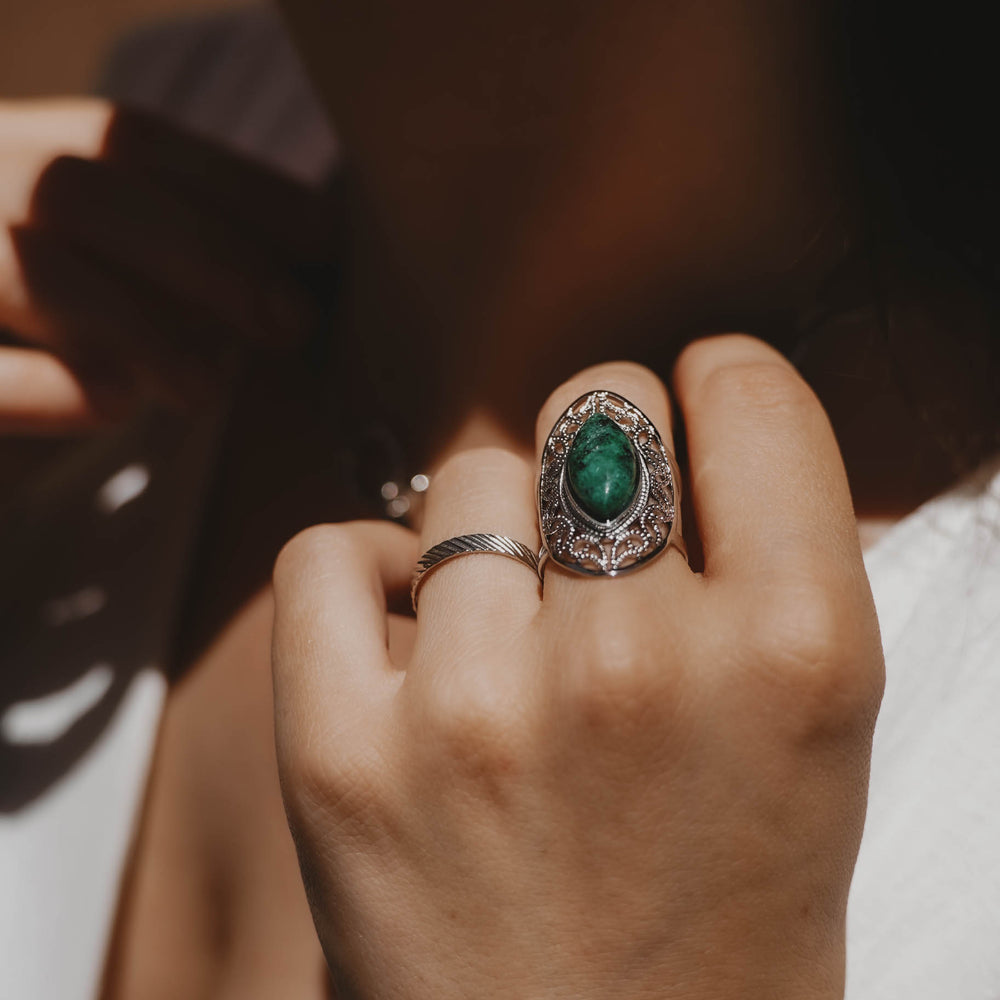 
                      
                        Bague acier inoxydable et pierre naturelle Turquoise Africaine - Louxor - Argenté
                      
                    