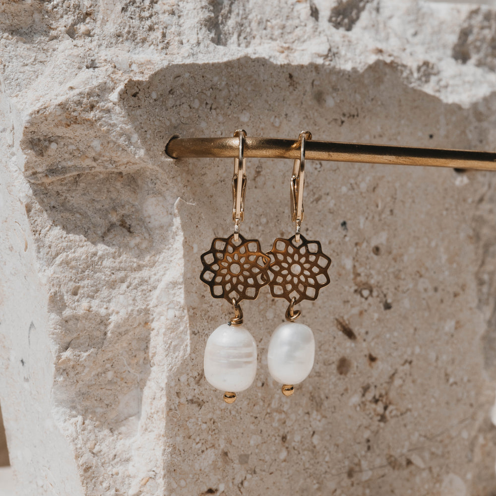 Cinq Terre | Boucles d'oreilles en acier inoxydable et pierres naturelles | Doré