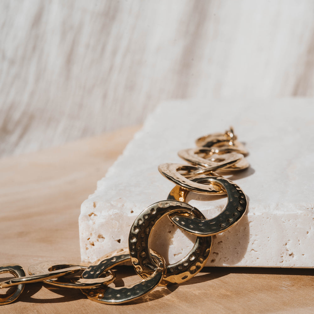 
                      
                        Caracas | Bracelet en acier inoxydable | Doré
                      
                    