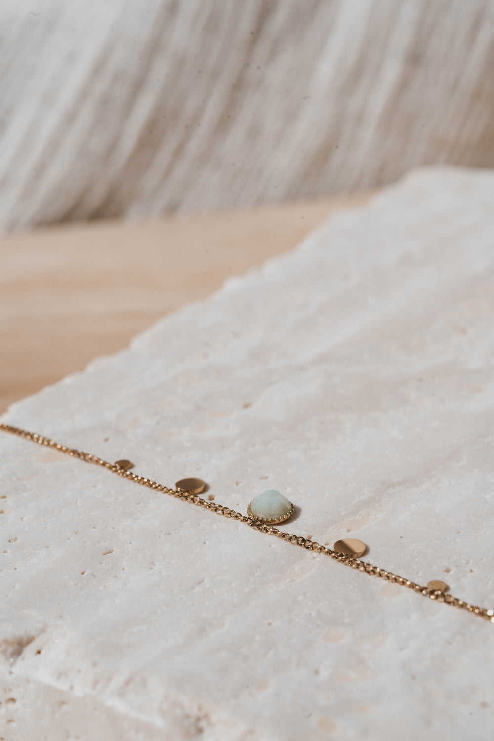 Syros | Bracelet en acier inoxydable et pierre naturelle | Amazonite | Doré