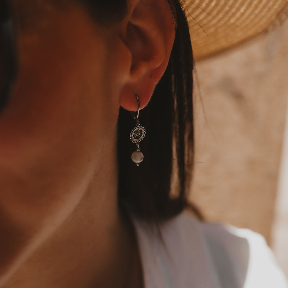 
                      
                        Boucles d'oreilles / Créoles acier inoxydable et pierres naturelles Aigue Marine - Salvador - Argenté
                      
                    