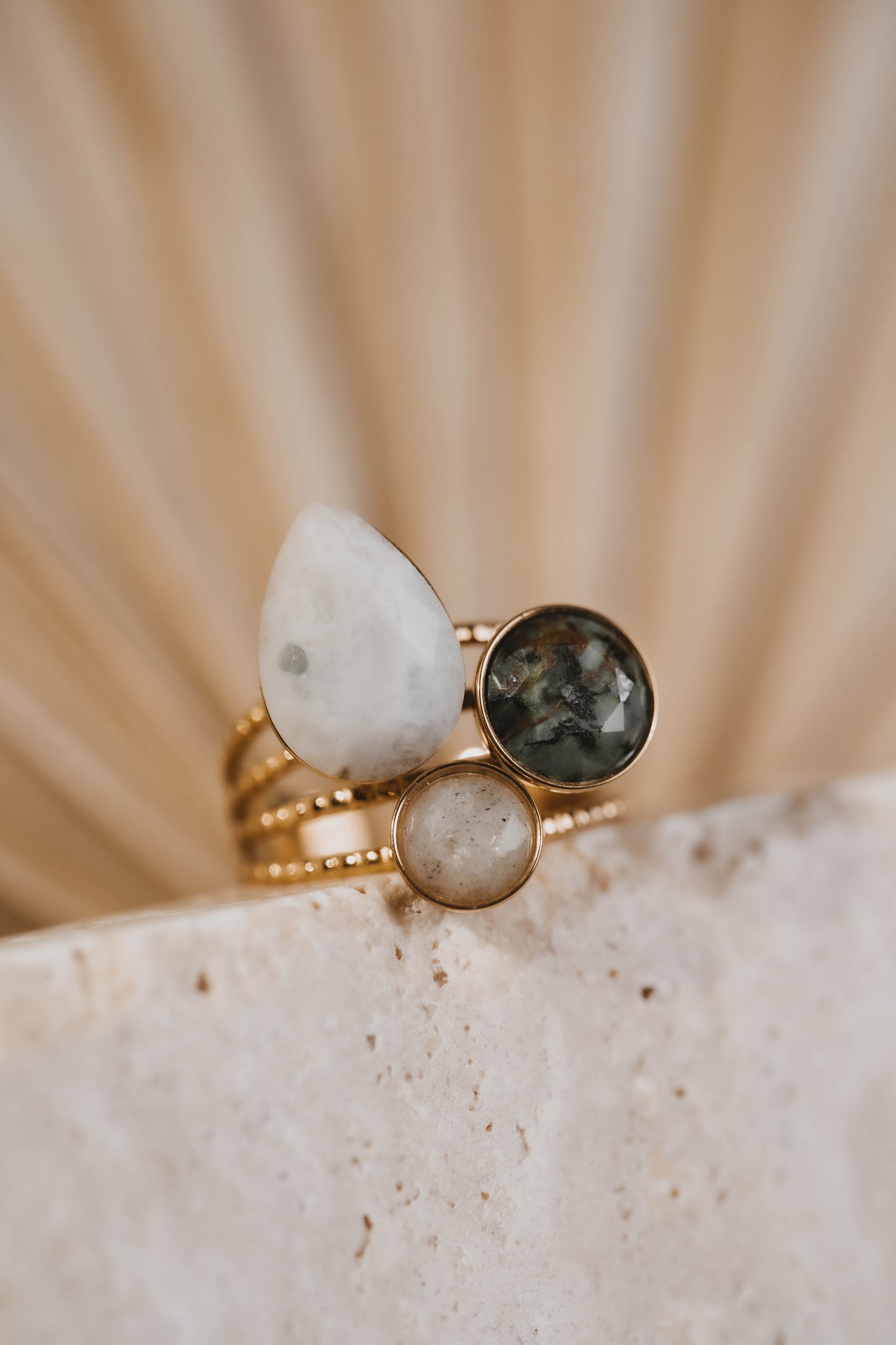 Jaïpur  Bague en acier inoxydable et pierres naturelles | Agate, Turquoise Africaine, Labradorite| Doré