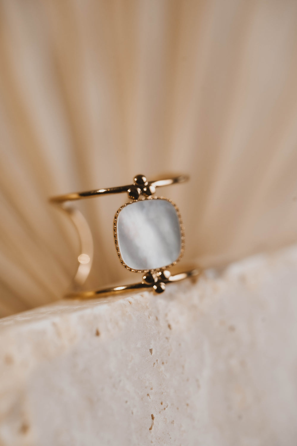 Tahiti | Bague en acier inoxydable et pierre naturelle | Nacre | Doré