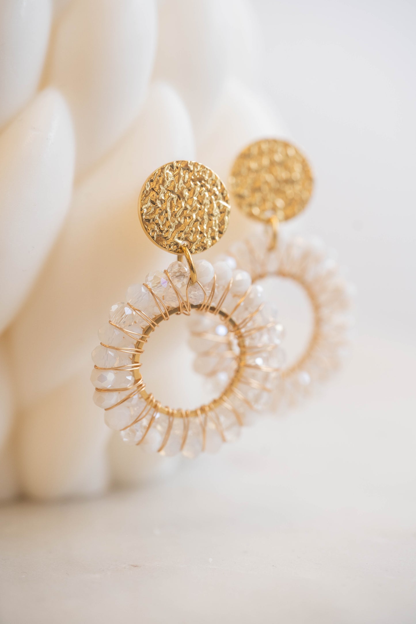 Ajaccio | Boucles d'oreilles | Perles blanches | Doré