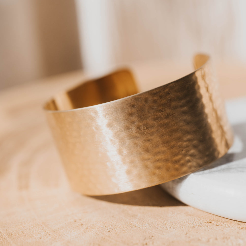 
                      
                        Etna | Bracelet / jonc en acier inoxydable | Doré
                      
                    