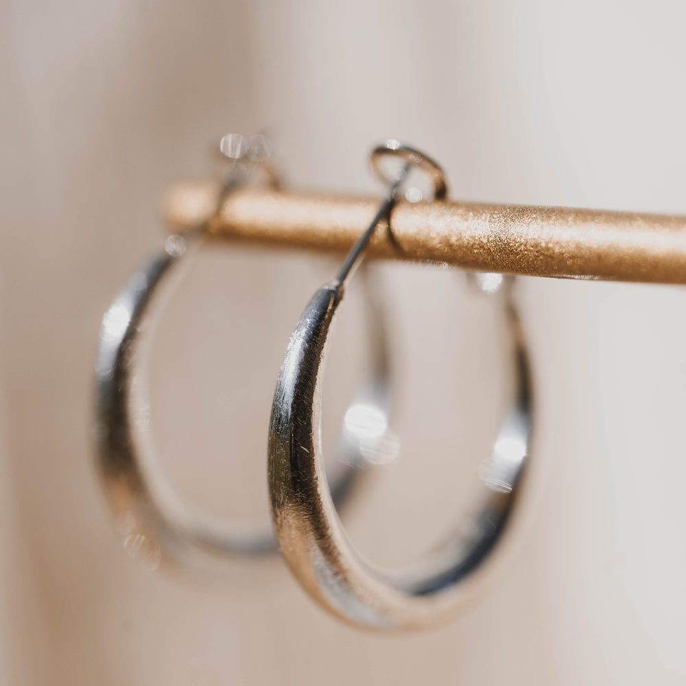 
                      
                        Rosario | Boucles d'oreilles / créoles en acier inoxydable | 2,5cm | Argenté
                      
                    