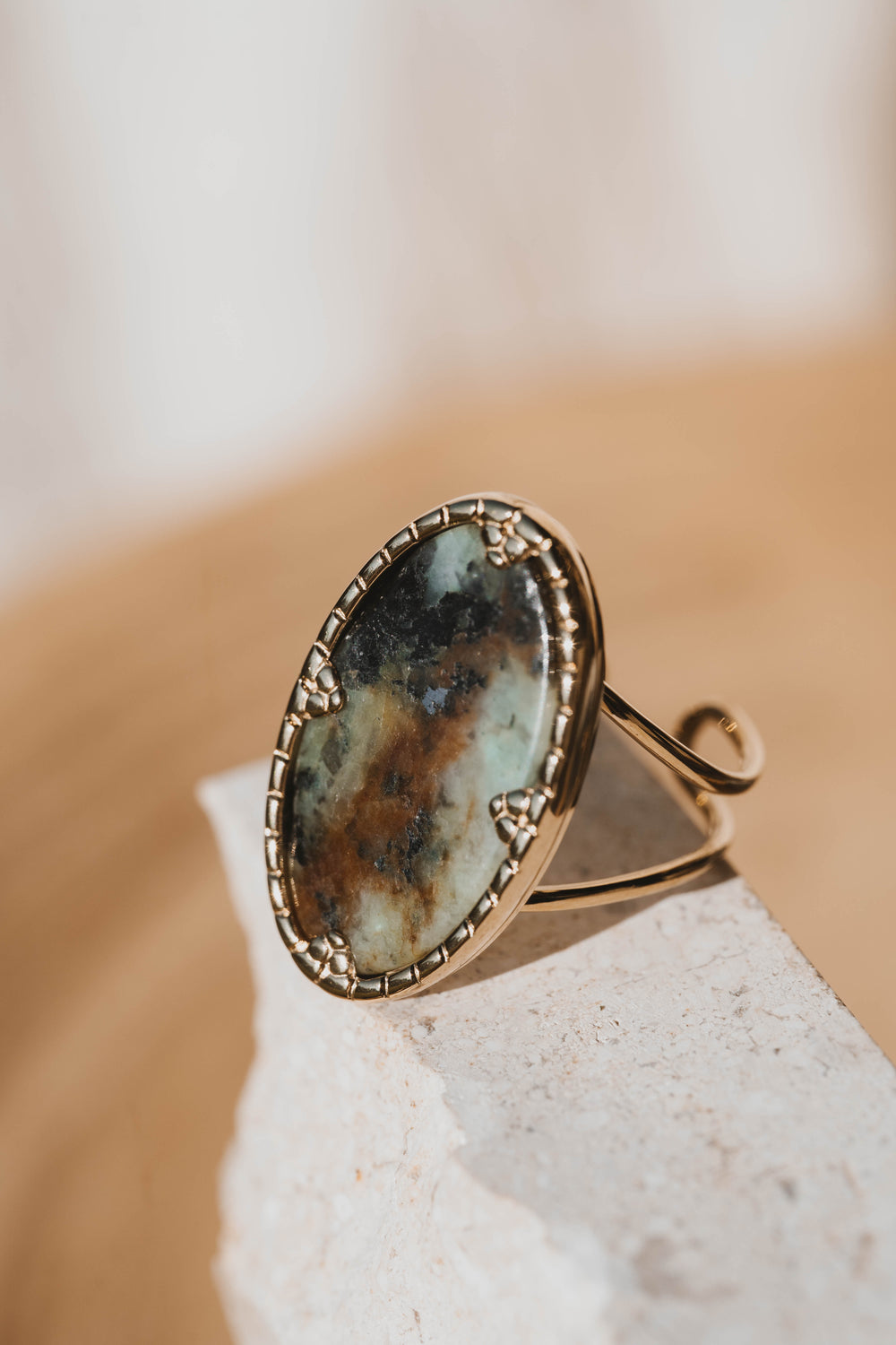 Varenna | Bague en acier inoxydable et pierre naturelle | Turquoise Africaine | Doré